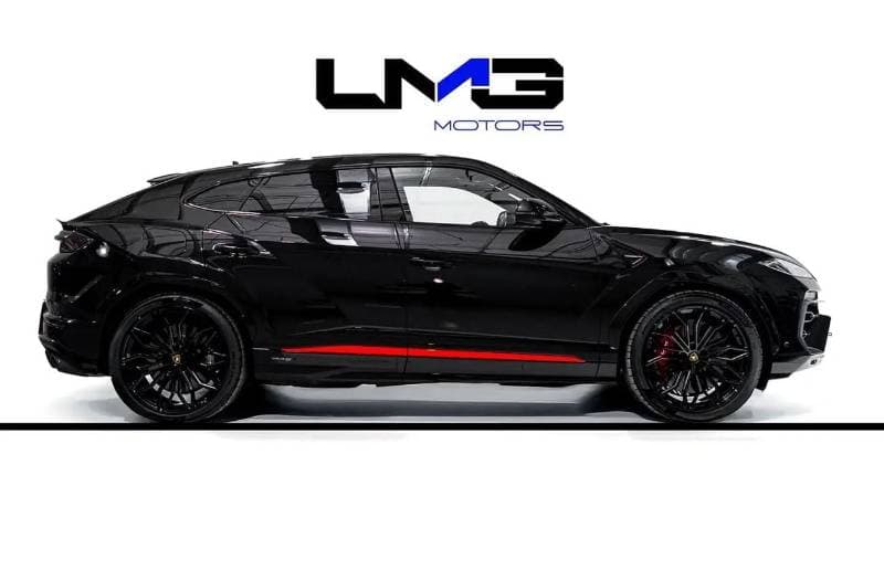 2025 Lamborghini Urus SE thumbnail 3