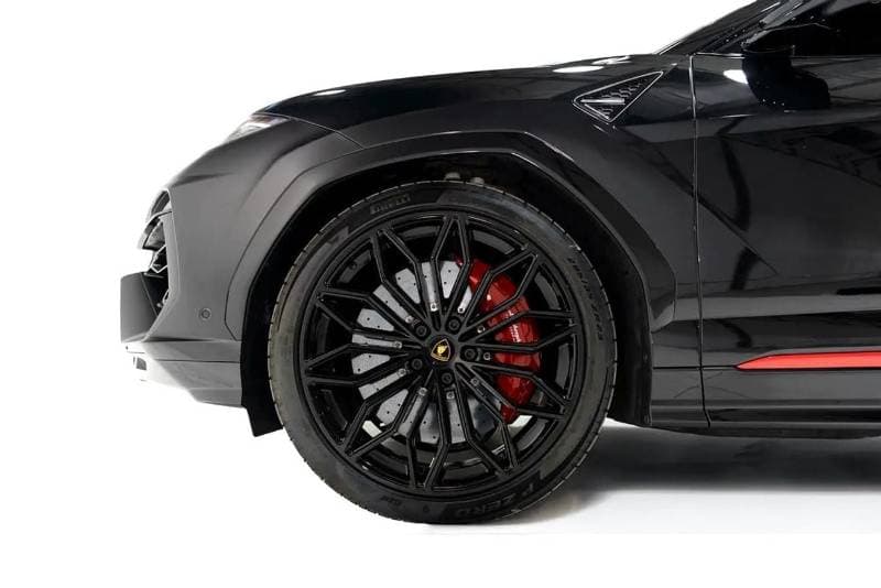 2025 Lamborghini Urus SE thumbnail 7