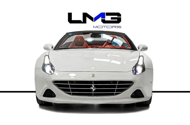 2016 Ferrari California T thumbnail 2