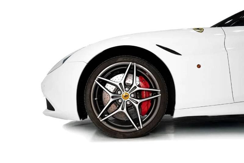 2016 Ferrari California T thumbnail 7
