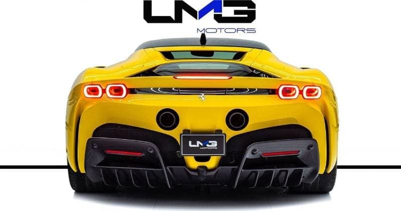 2022 Ferrari SF90 STRADALE thumbnail 3
