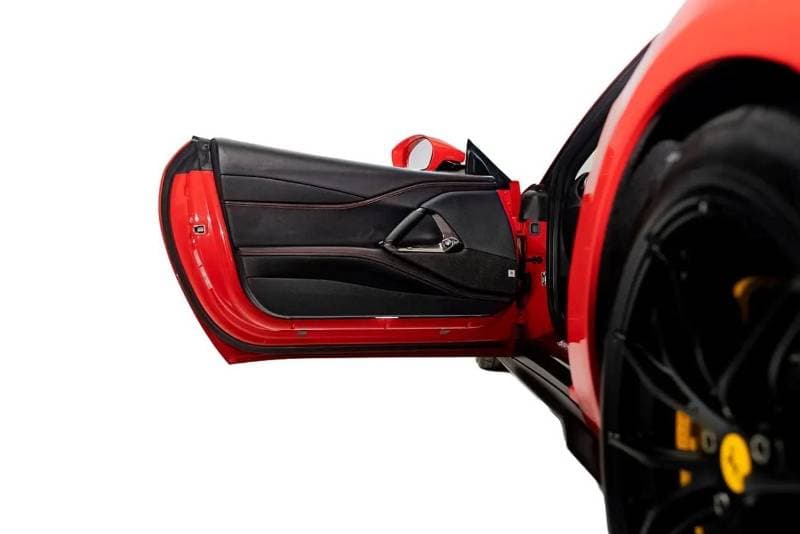 2020 Ferrari 812 GTS thumbnail 7