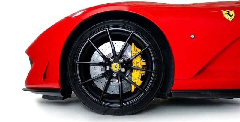 2020 Ferrari 812 GTS thumbnail 6