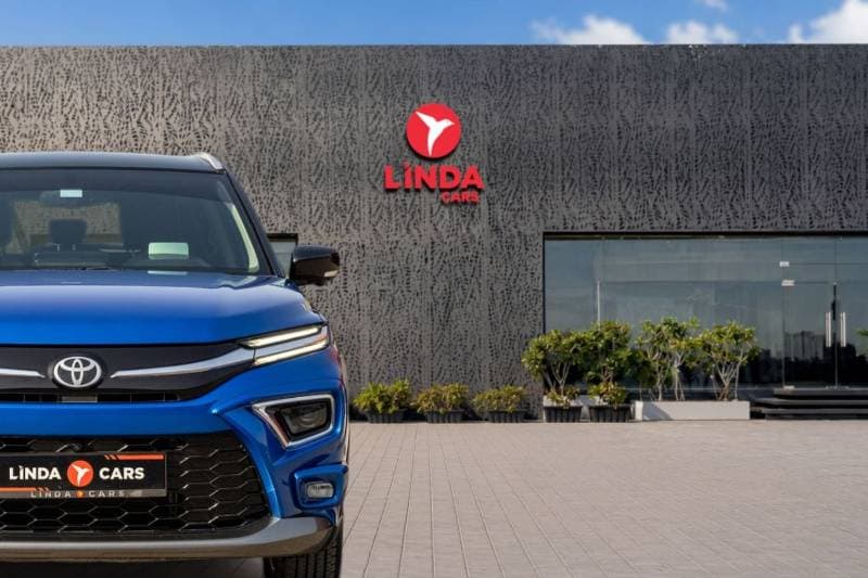 2025 Toyota Urban Cruiser GLX thumbnail 3