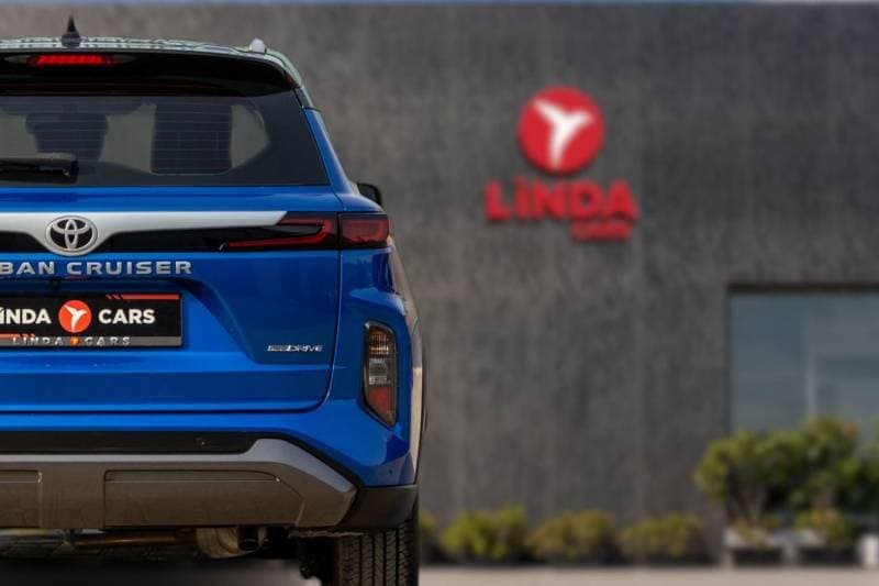 2025 Toyota Urban Cruiser GLX thumbnail 5