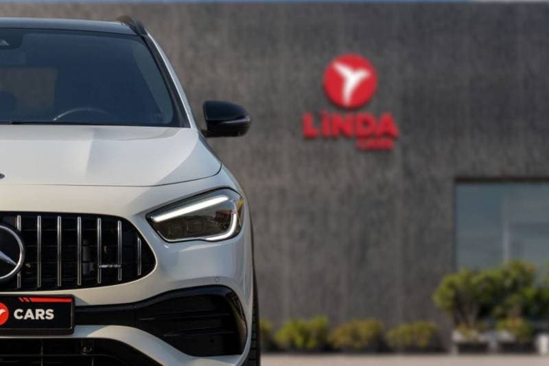 2021 Mercedes Benz GLA 35 AMG 4MATIC thumbnail 3