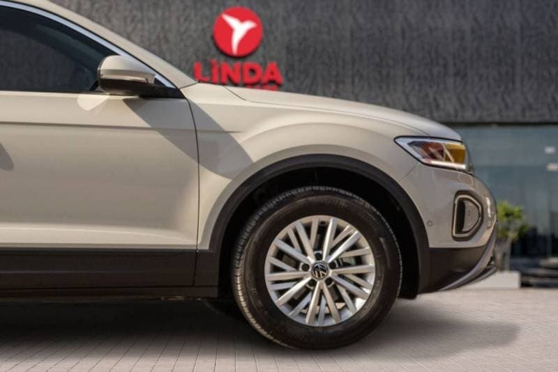 2026 Volkswagen T ROC LIFE thumbnail 8