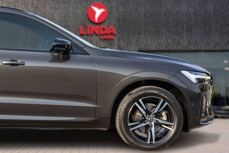 2022 Volvo XC60 R DESIGN thumbnail 8