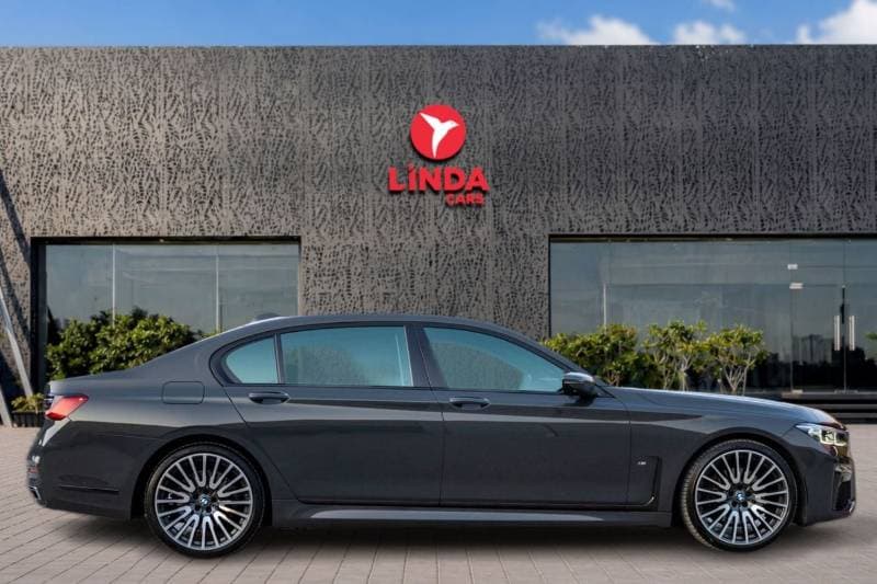 2021 BMW 740Li M Sport thumbnail 7