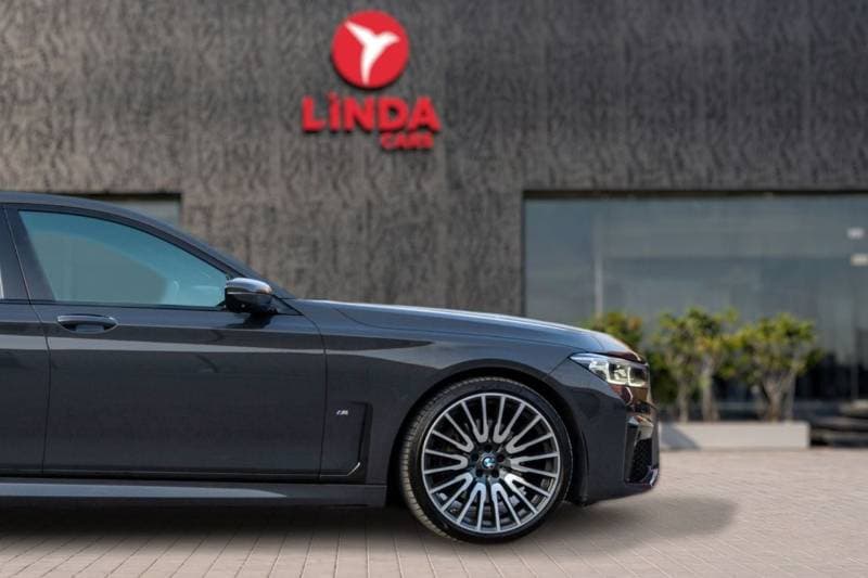 2021 BMW 740Li M Sport thumbnail 8