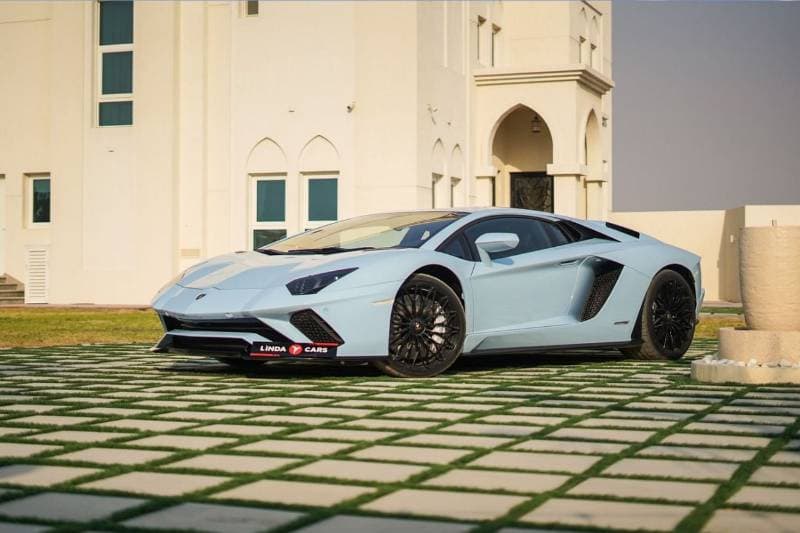 2018 Lamborghini Aventador S thumbnail 2