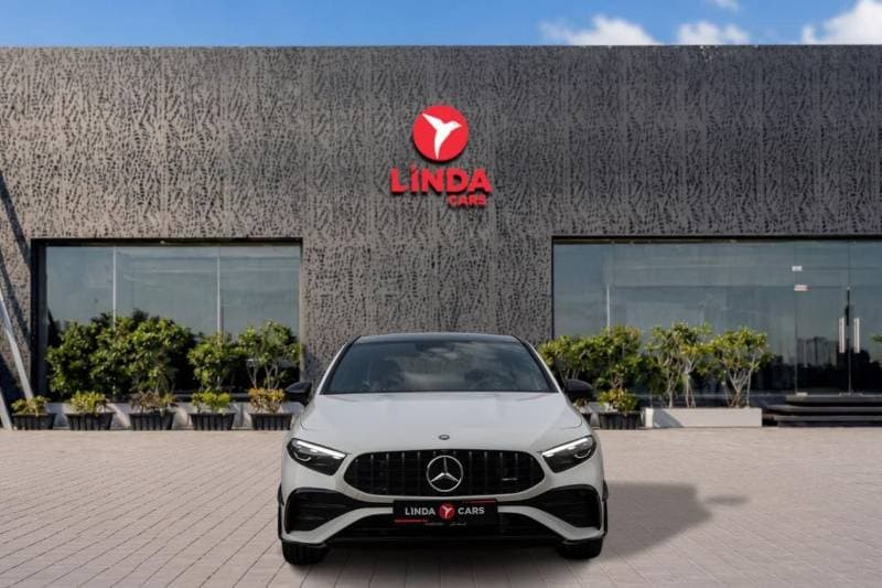 2025 Mercedes Benz A35 AMG 4MATIC thumbnail 2