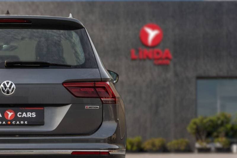 2020 Volkswagen Tiguan SEL thumbnail 5