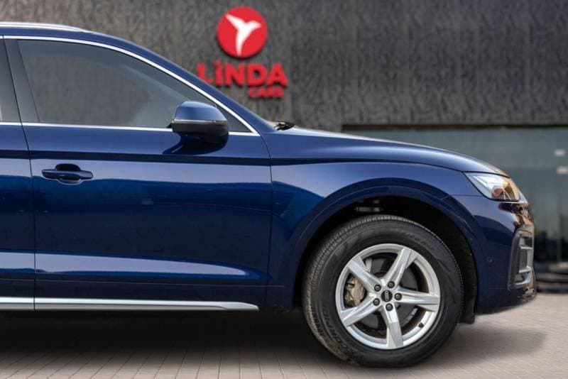 2022 Audi Q5 45 TFSI Quattro 2.0L thumbnail 8