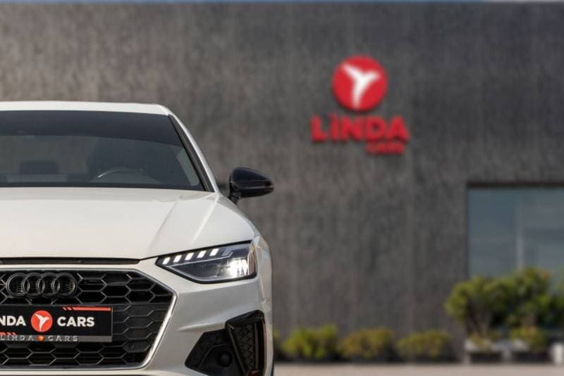 2023 Audi A4 40 TFSI S LINE thumbnail 3