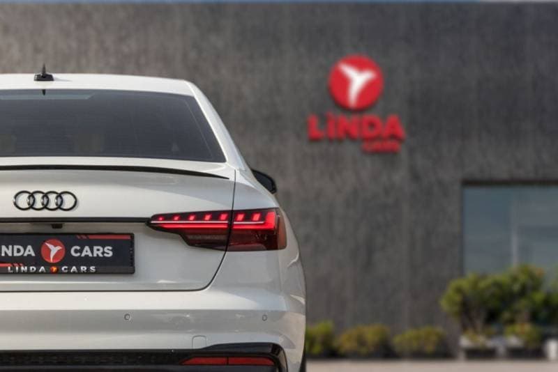 2023 Audi A4 40 TFSI S LINE thumbnail 5