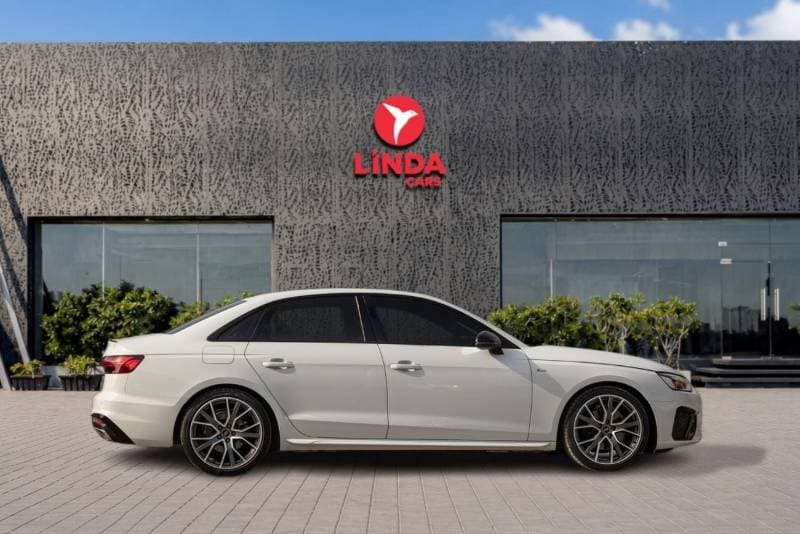 2023 Audi A4 40 TFSI S LINE thumbnail 6