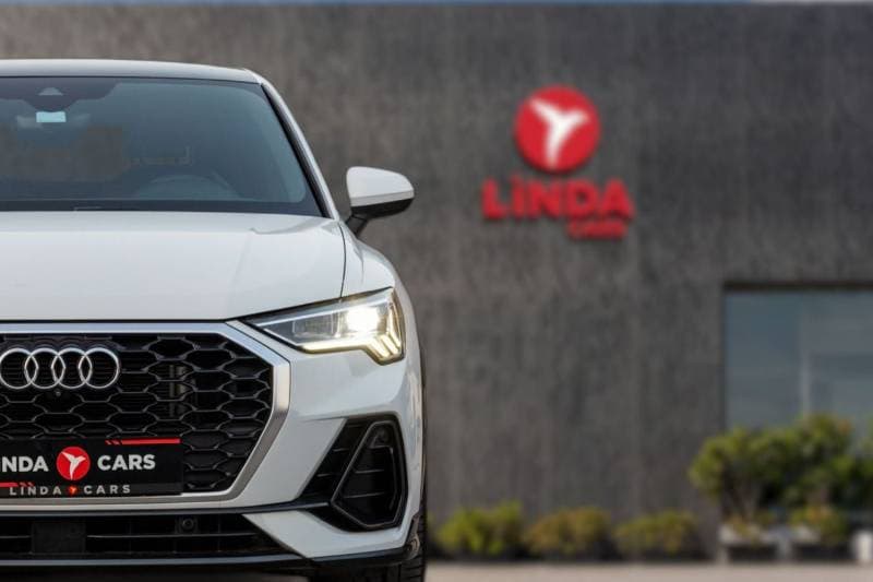 2024 Audi Q3 40 TFSI quattro 2.0L Sportback thumbnail 3