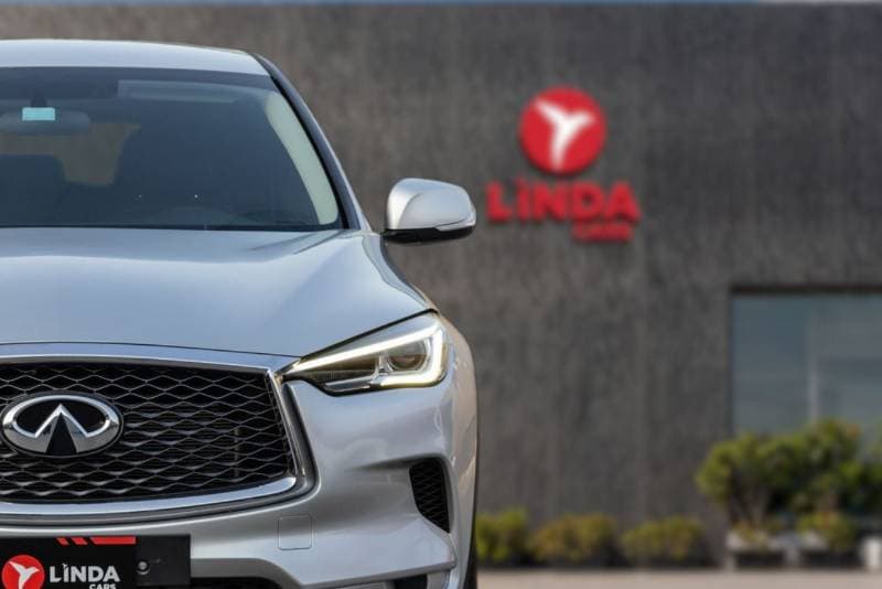2021 Infiniti QX50 LUXE thumbnail 3