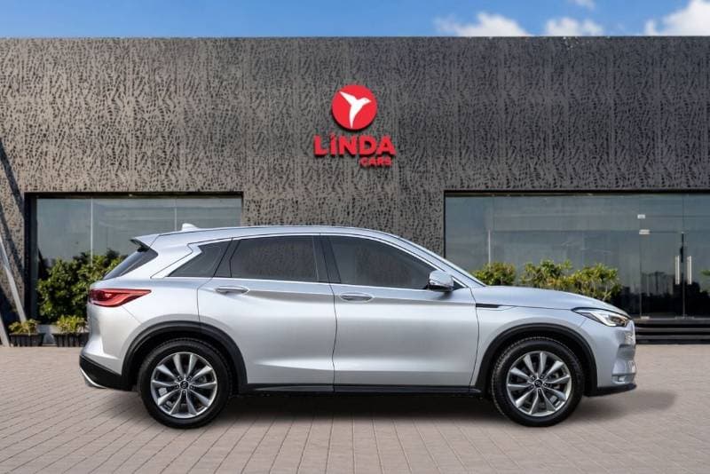 2021 Infiniti QX50 LUXE thumbnail 7