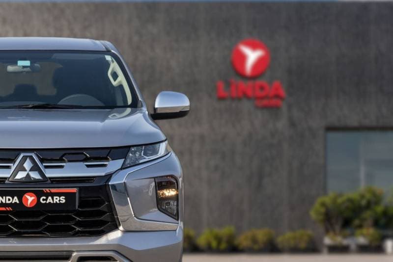 2025 Mitsubishi Montero Sport GLX MIDLINE thumbnail 3