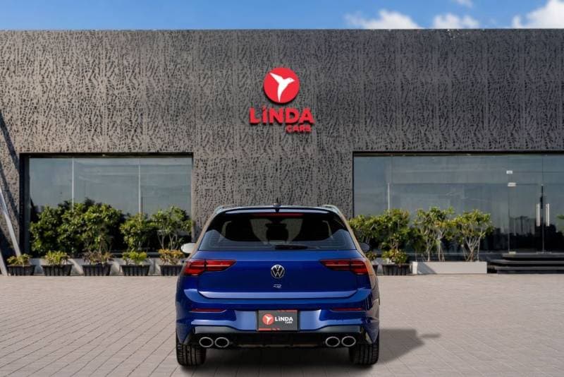2023 Volkswagen Golf R thumbnail 4