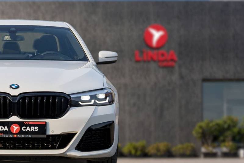 2023 BMW 530i M Sport thumbnail 3
