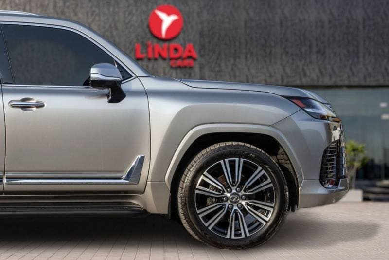2025 Lexus LX700h SIGNATURE thumbnail 8