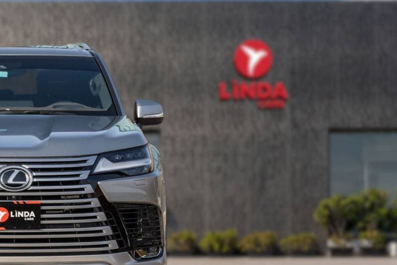 2025 Lexus LX700h SIGNATURE thumbnail 3