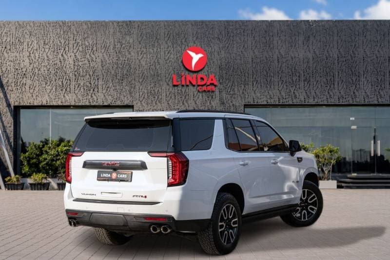 2022 GMC Yukon AT4 thumbnail 5