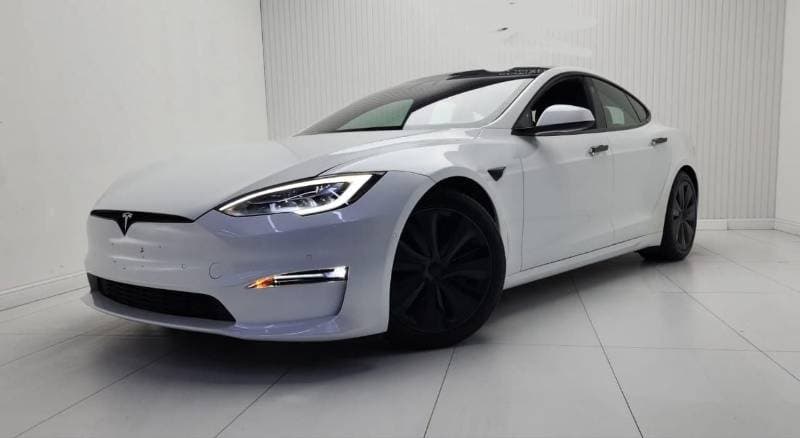 2022 Tesla Model S PLAID thumbnail 2
