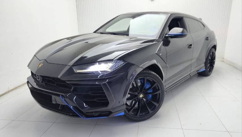 2020 Lamborghini Urus STANDARD thumbnail 2