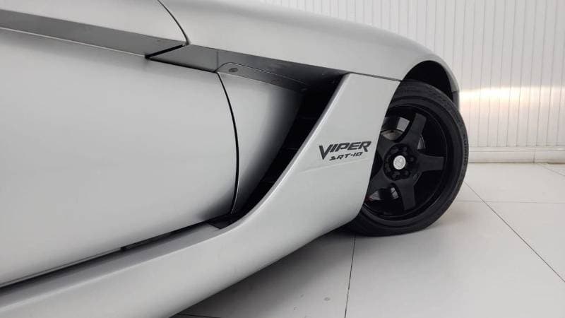 2009 Dodge Viper SRT10 thumbnail 4