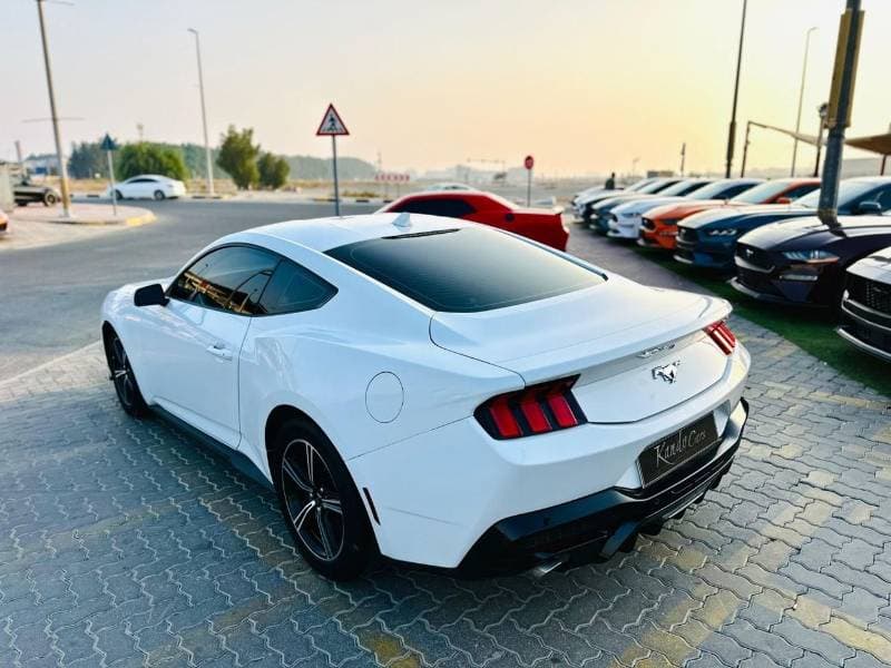 2024 Ford Mustang STANDARD thumbnail 7