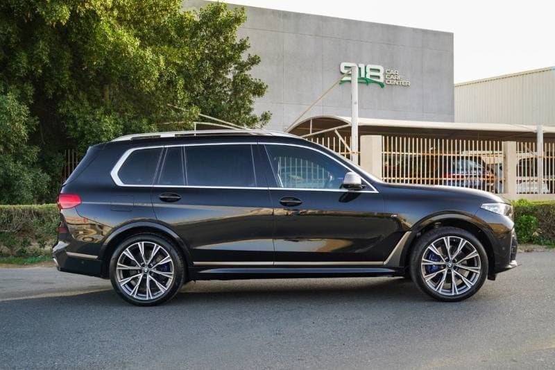 2021 BMW X7 M50i thumbnail 6