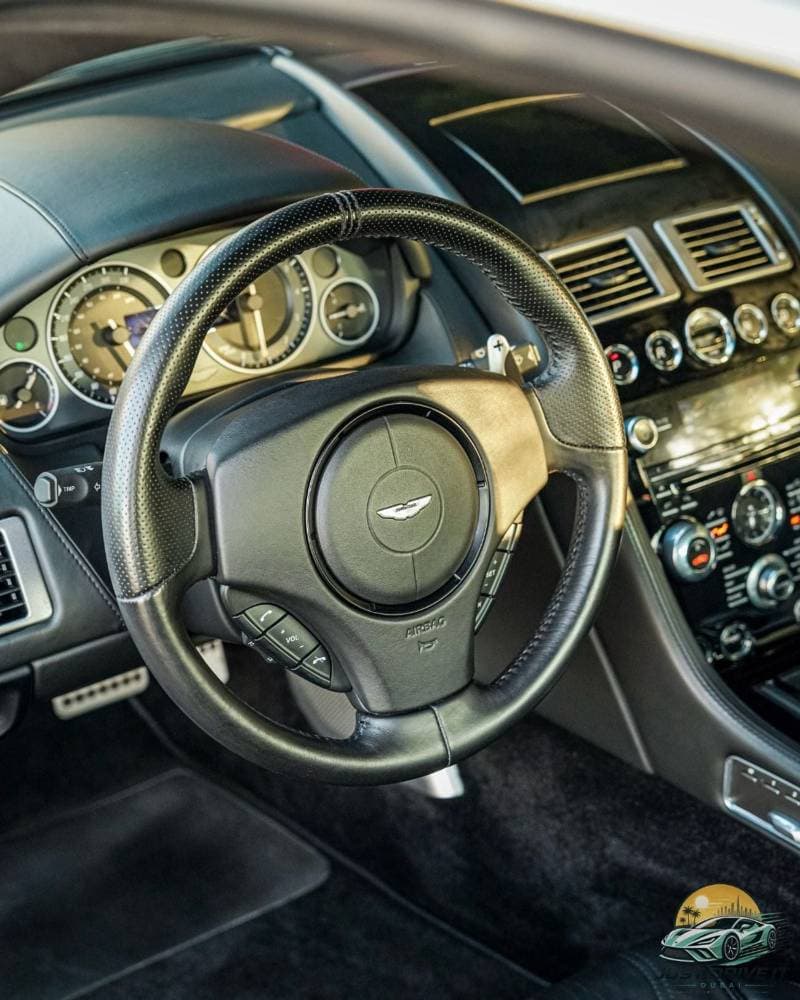 2012 Aston Martin DBS STANDARD thumbnail 3