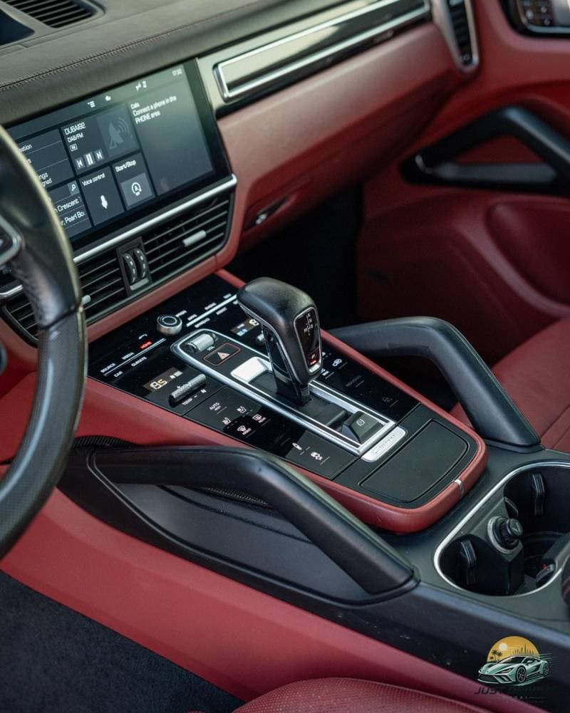 2020 Porsche Cayenne S thumbnail 6