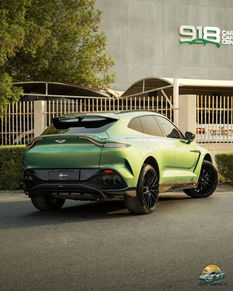 2025 Aston Martin DBX 707 thumbnail 2