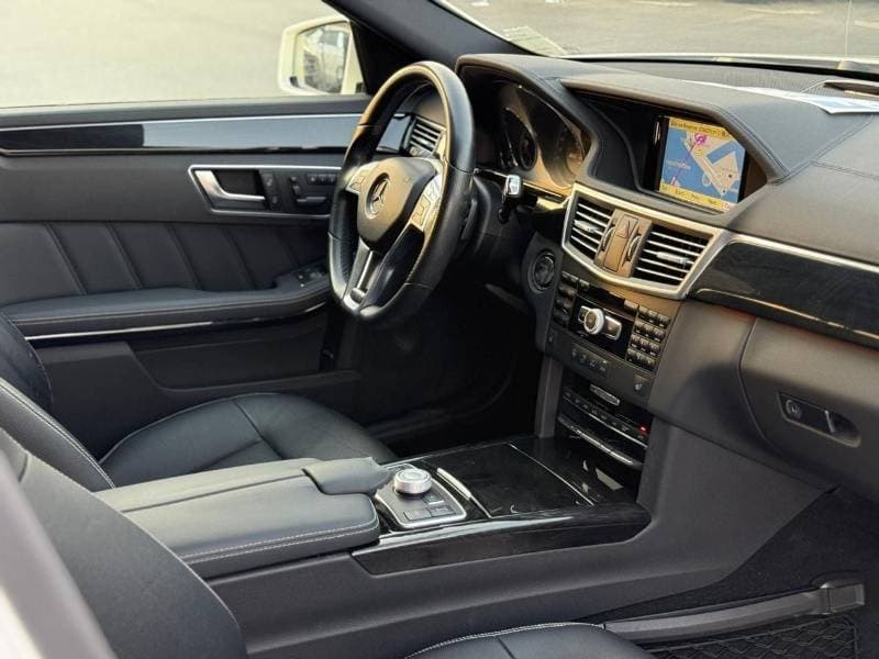 2012 Mercedes Benz E 550 USA thumbnail 7
