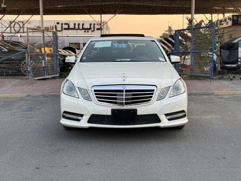 2012 Mercedes Benz E 550 USA thumbnail 2