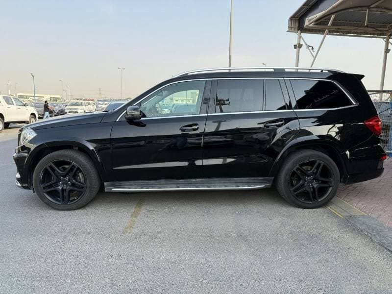 2014 Mercedes Benz GL550 thumbnail 5