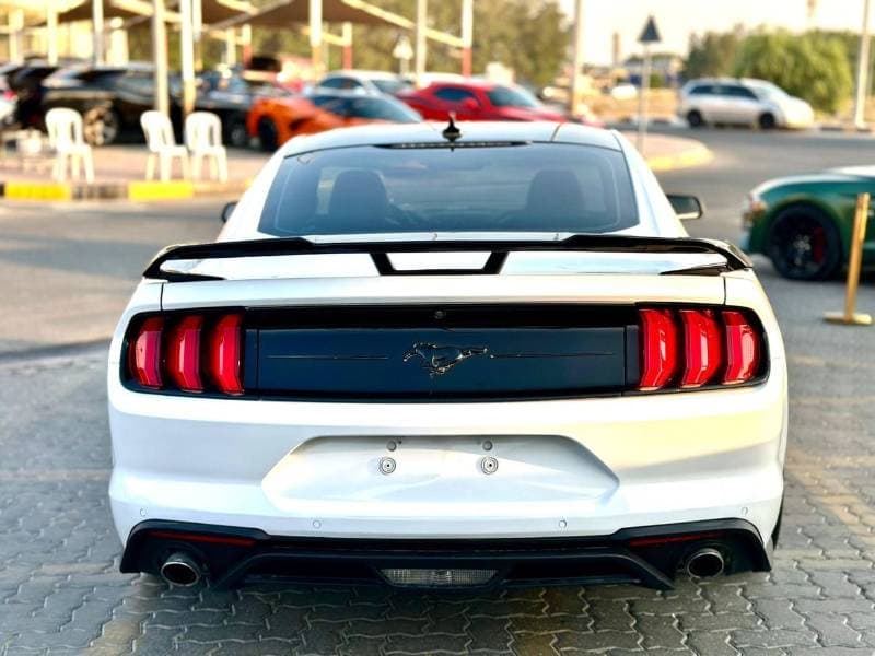 2022 Ford Mustang STANDARD thumbnail 6