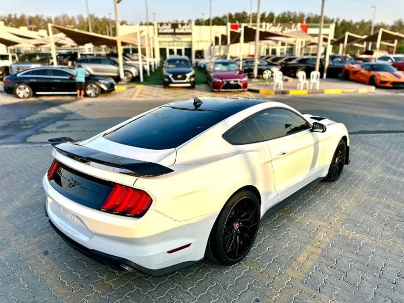 2022 Ford Mustang STANDARD thumbnail 5
