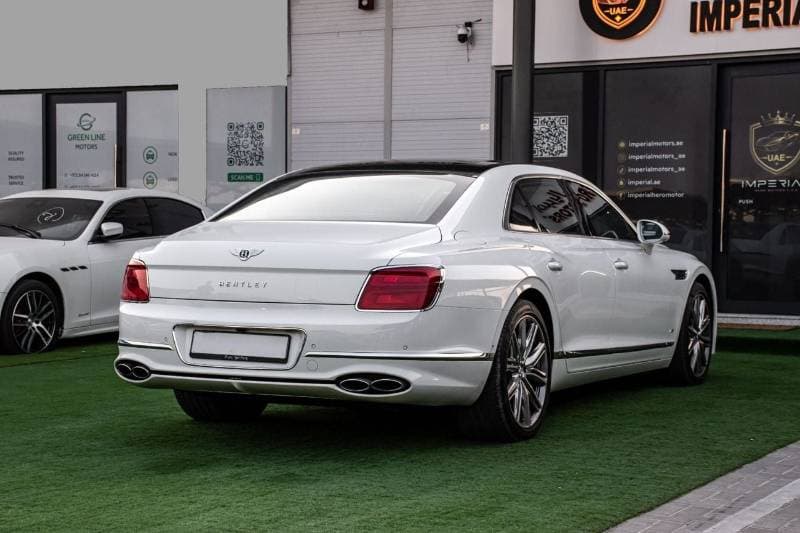 2021 Bentley Flying Spur V8 thumbnail 6