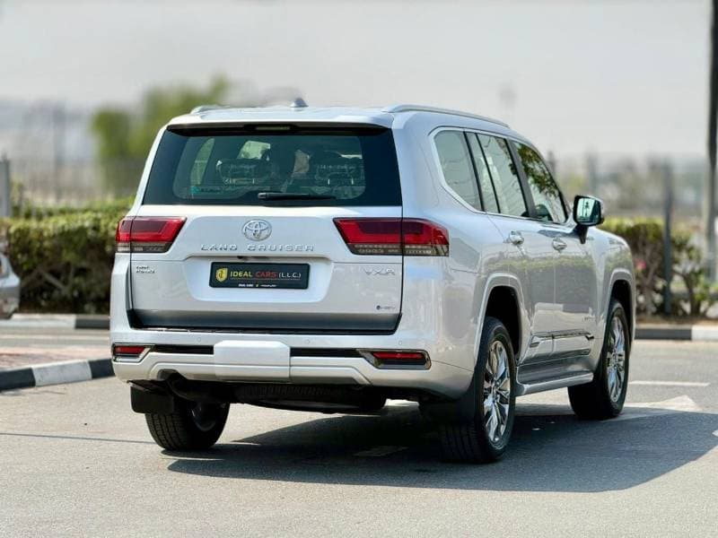2026 Toyota Land Cruiser VXR thumbnail 7