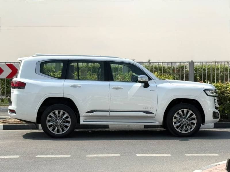 2026 Lexus LX700h SIGNATURE thumbnail 3