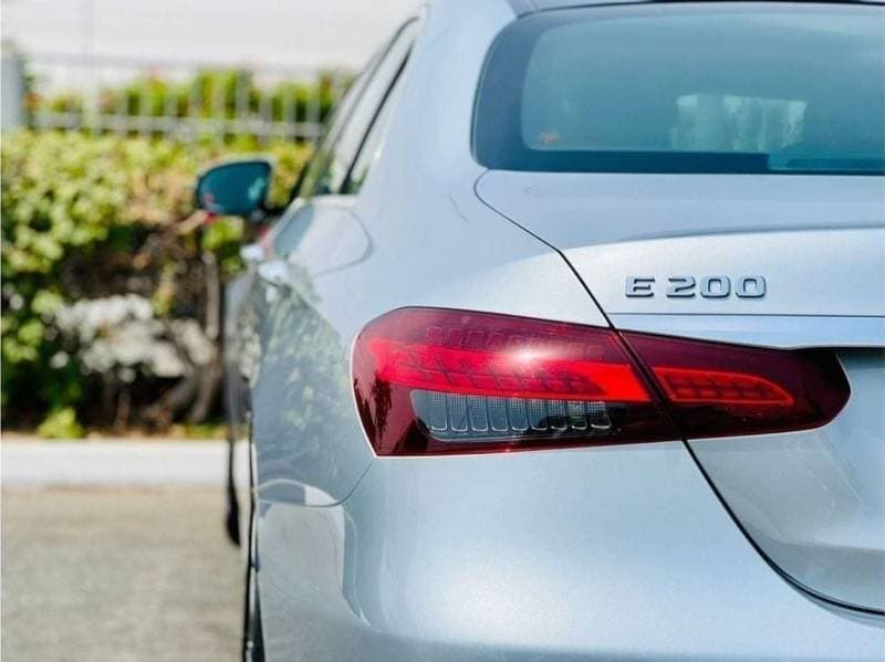 2023 Mercedes Benz E200 AMG thumbnail 7