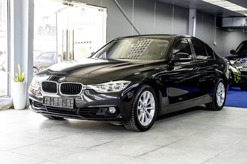 2018 BMW 318i EXCLUSIVE thumbnail 3