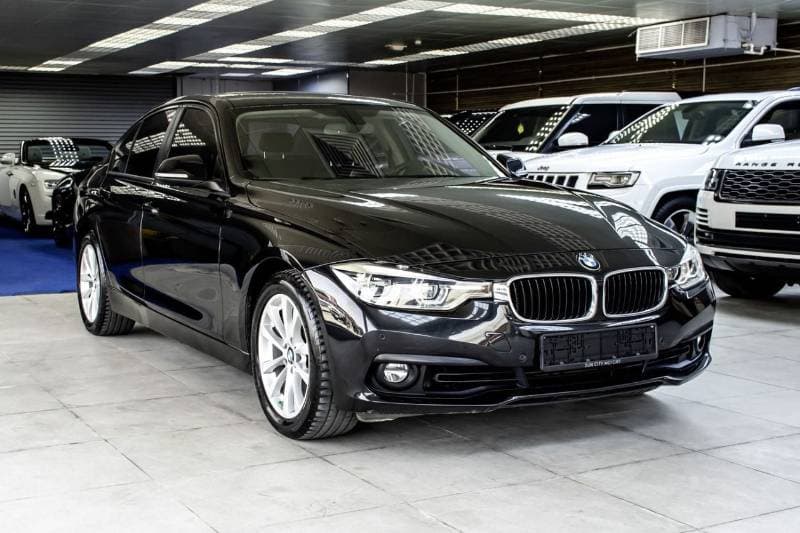 2018 BMW 318i EXCLUSIVE thumbnail 2