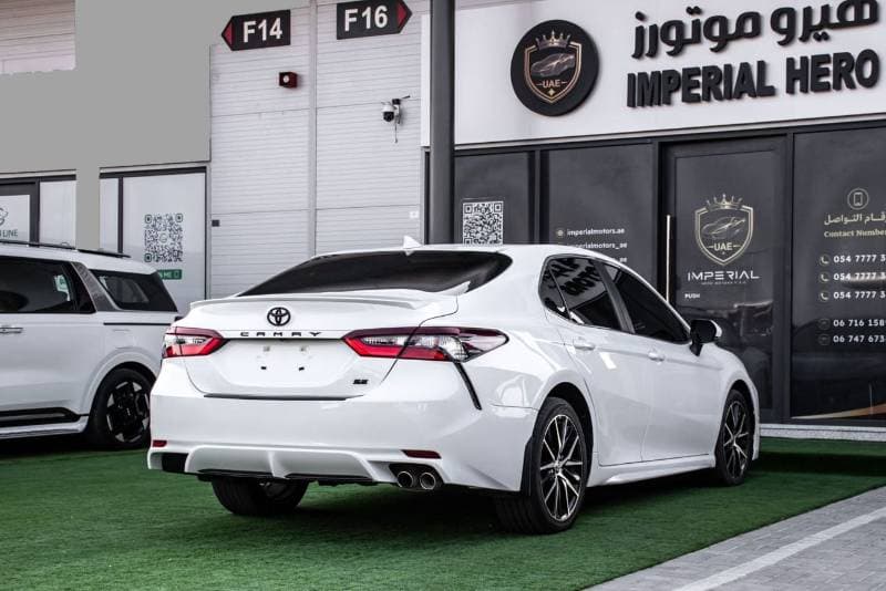 2023 Toyota Camry SE thumbnail 7